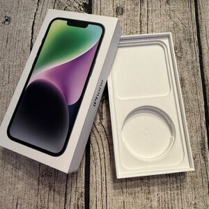 Apple iPhone 14 box